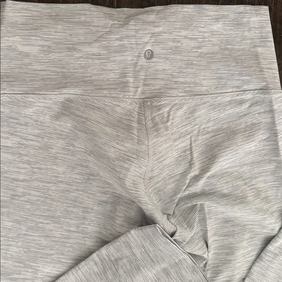 Lululemon heathered grey Striped Leggings - Picture 2 of 4